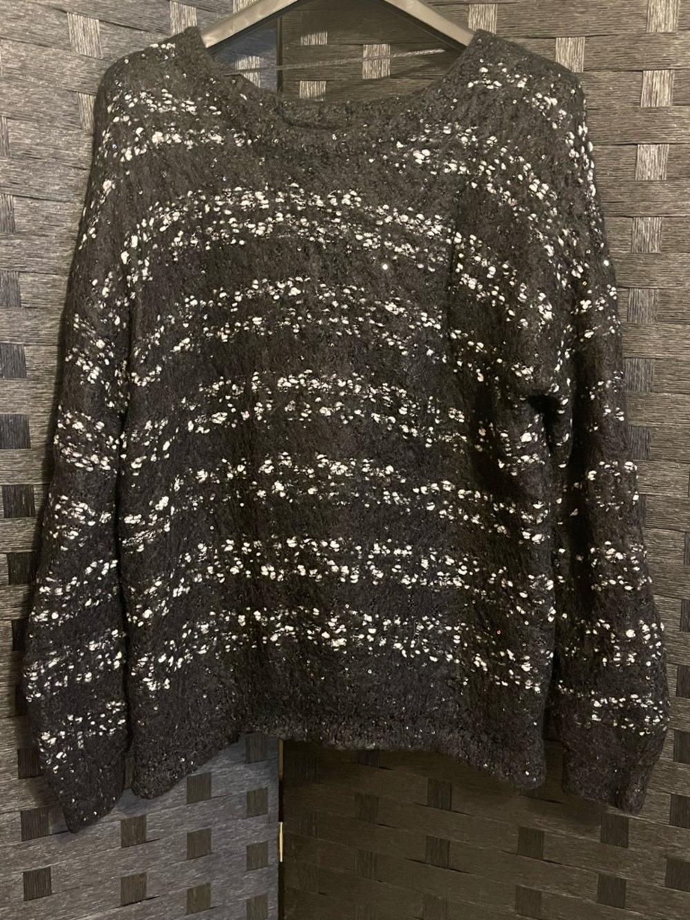 Apt 9 Sequin Sweater Black White Fuzzy Furry Eyelash Sweater Women's Size XLarge